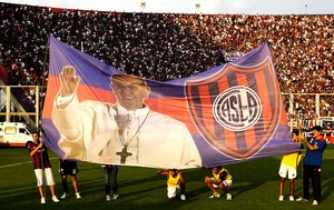 bandeira San Lorenzo Papa Francisco  (Foto: Ap)