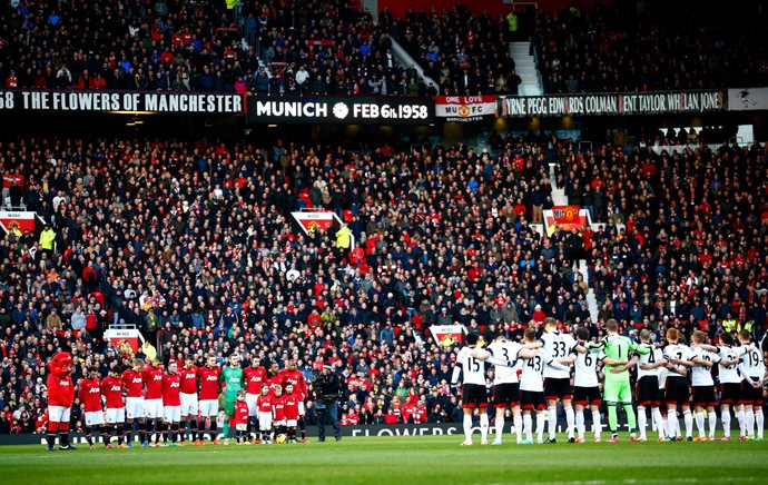 Homenagem Manchester United Fulham mortos 1958 (Foto: Reuters)