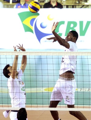  Isac  jogo Cruzeiro e Campinas Copa do Brasil vôlei (Foto: Ivan Amorin / CBV)