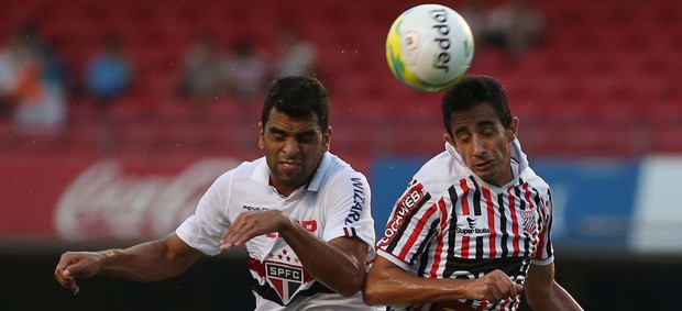 Maicon e Mineiro, São Paulo x Paulista (Foto: Marcos Bezerra/Agência Estado)