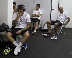 Vestiário do Corinthians - Guerrero Emerson Sheik (Foto: Daniel Augusto Jr / Agência Corinthians)