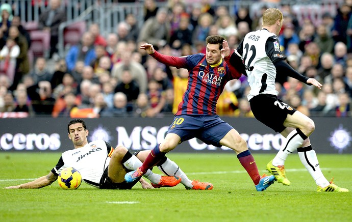 Messi jogo Barcelona e Valencia (Foto: AFP)