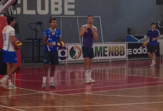 Mário Junior e Riad treino Rio de Janeiro (Foto: Flávio Dilascio)