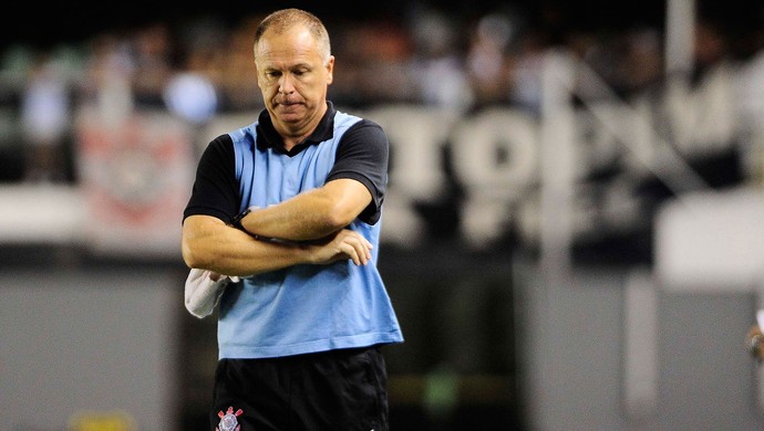 Mano Menezes jogo Corinthians e Santos (Foto: Marcos Ribolli / Globoesporte.com)