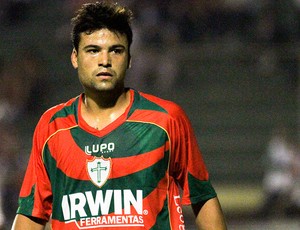 Héverton jogador da Portuguesa