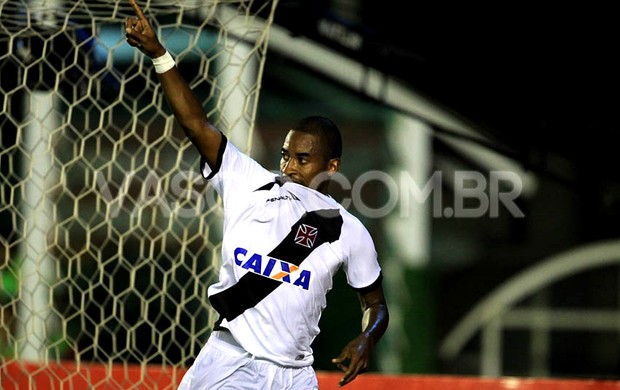 Edmilson vasco e friburguense (Foto: Marcelo Sadio / Vasco.com.br)