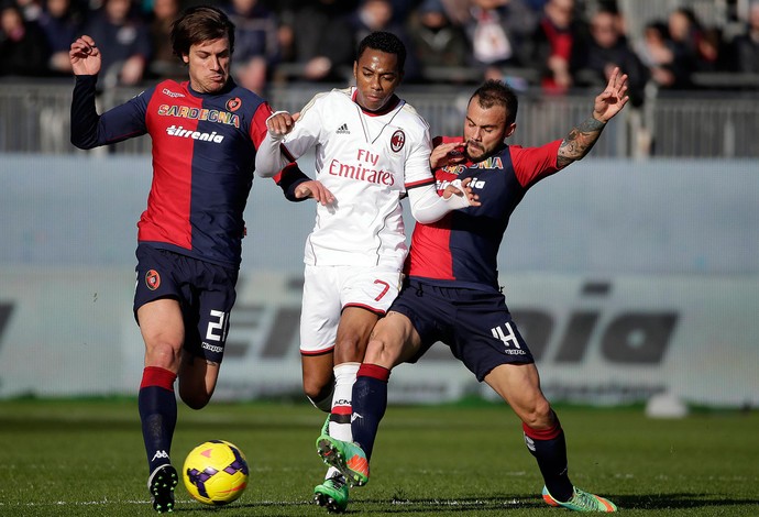 Robinho, Cagliari x Milan (Foto: Reuters)