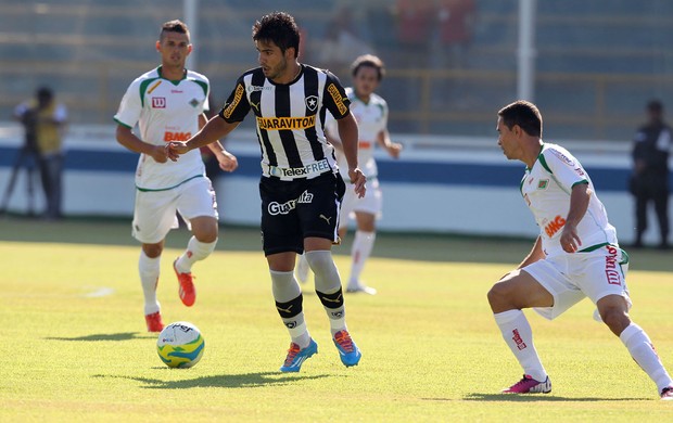 henrique botafogo cabofriense (Foto: Satiro Sodré / SSPress)