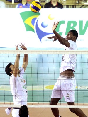  Isac  jogo Cruzeiro e Campinas Copa do Brasil vôlei (Foto: Ivan Amorin / CBV)