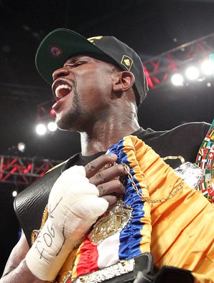 Mayweather e Juston Bieber em luta de boxe em Las Vegas (Foto: Tom Casino / Showtime)