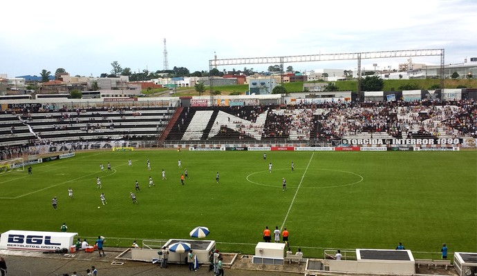 Inter de Limeira x XV de Piracicaba (Foto: Tiago Cida/ GloboEsporte.com)