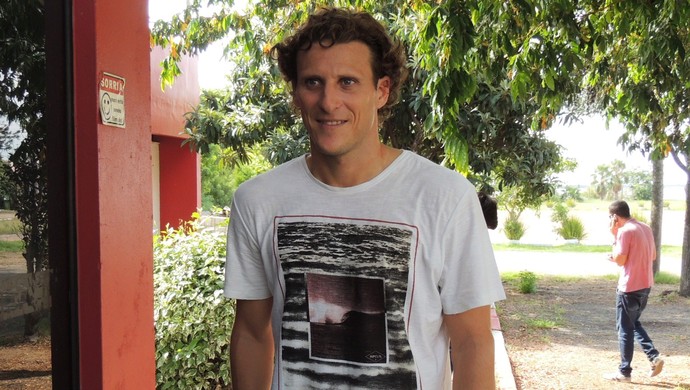 Diego Forlán concede entrevista de despedida do Inter (Foto: Paula Menezes/GLOBOESPORTE.COM)