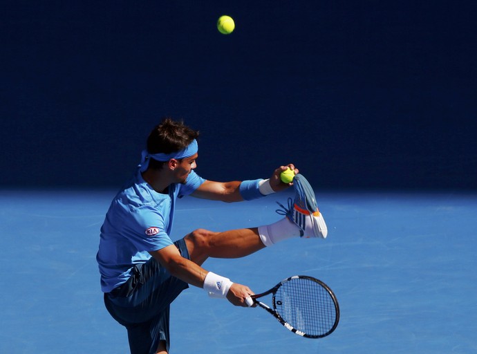 Fabio Fognini chuta bolinha aberto da australia de tenis (Foto: Reuters)