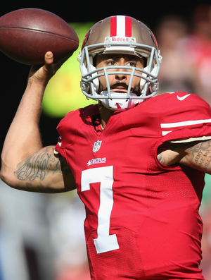 Colin Kaepernick, San Francisco 49ers x Green Bay Packers NFL (Foto: Getty Images)