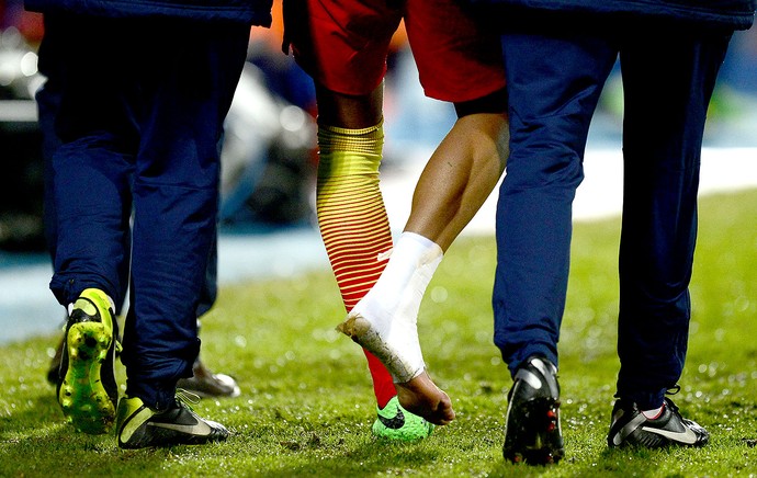 Neymar machucado jogo Barcelona e Getafe (Foto: AFP)