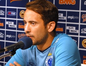 Everton Ribeiro coletiva Cruzeiro (Foto: Marco Antônio Astoni / Globoesporte.com)