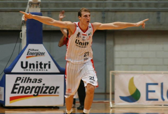 Léo Waszkiewicz uberlândia basquete (Foto: Divulgação/LNB)