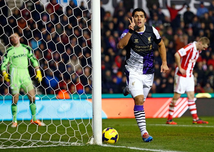 Luis suarez liverpool gol Stoke City (Foto: Agência Reuters)