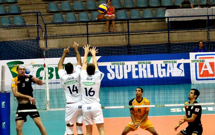 vôlei são bernardo e cruzeiro superliga leozão (Foto: July Stanzioni / SM Press)