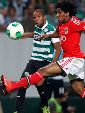 Andre Carrillo sporting Bruno Cortez benfica português (Foto: Agência Reuters)