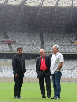 Visita Argentina Mineirão Pablo Blanco, Alejandro Sabella e Juan Carlos Crespi (Foto: Aline Soares/Secopa MG)