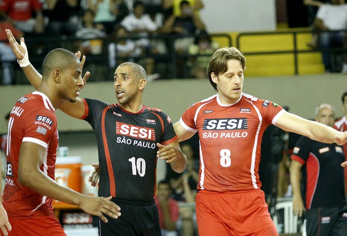 Murilo e Serginho jogo vôlei Sesi-SP x São Bernardo (Foto: Everton Amaro/Sesi-SP)