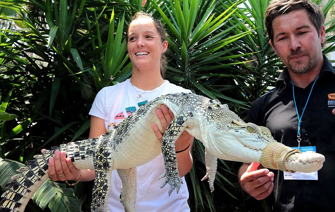 tênis laura robson crocodilo parque melbourne (Foto: Agência Reuters)