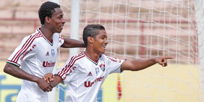 Copinha - Gabriel comemora, Sabiá x Fluminense (Foto: Célio Messias/Agência Estado)