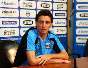 Entrevista coletiva de Elano (Foto: Lucas Uebel / Grêmio, DVG)