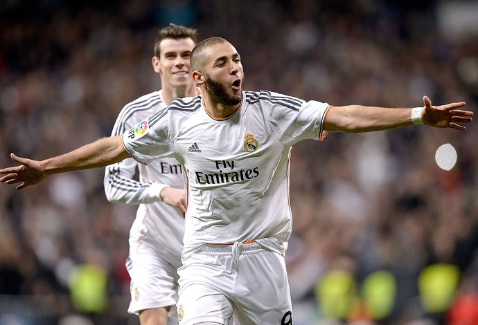 Benzema gol Real Madrid contra Celta (Foto: AFP)