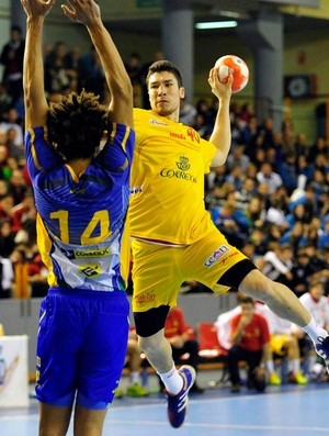 Handebol Brasil Espanha  (Foto: J. L. Recio/Divulgação)