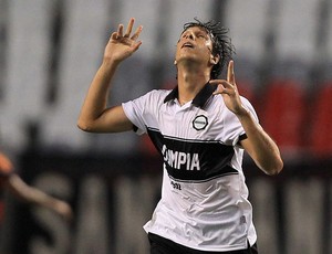 Zeballos gol Olimpia (Foto: EFE)