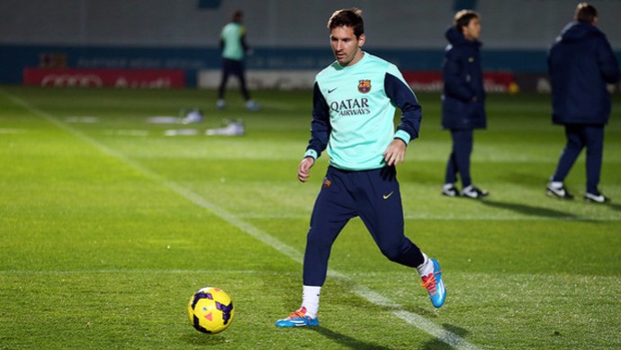 Messi treino barcelona (Foto: Miguel Ruiz/FCB)