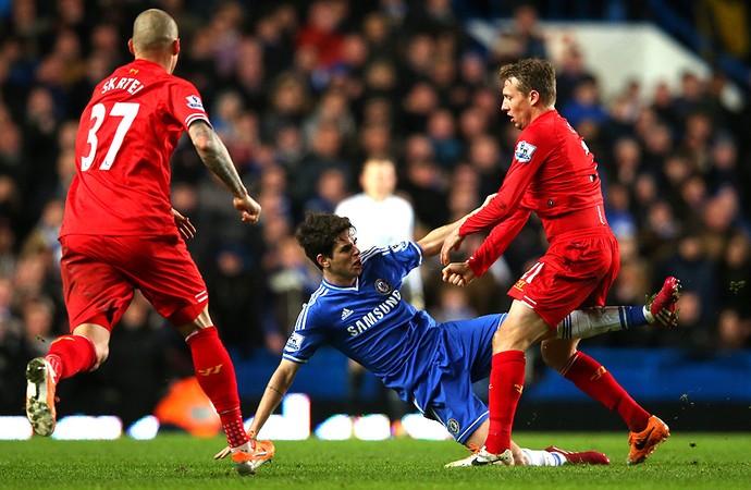 oscar chelsea lucas leiva liverpool (Foto: Agência Getty Images)