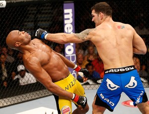 Anderson Silva x Chris Weidman UFC 162 (Foto: Getty Images)