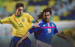 leomar Karembeu brasil x frança   (Foto: Getty Images)