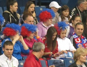 Sérvios torcida mundial handebol (Foto: Thierry Gozzer)