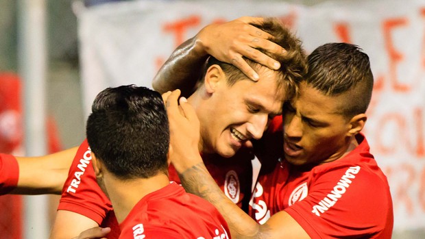 internacional x palmeiras brasileiro sub20 (Foto: Jeferson Guareze/Futura Press)