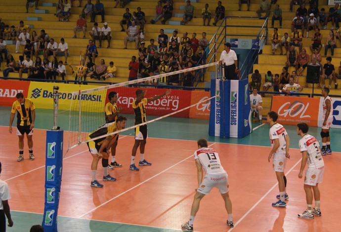 Volta Redonda Canoas Superliga Masculina de Vôlei (Foto: Adriano de Souza/Multimidia)