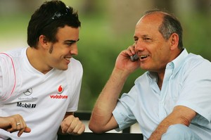 Fernando Alonso e Ron Dennis na McLaren em 2007 (Foto: Getty Images)