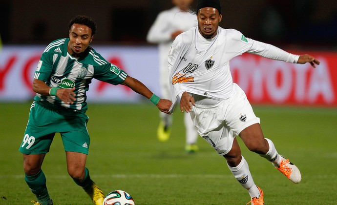 Issam Erraki e Ronaldinho, Atlético-MG x Raja Casablanca (Foto: Reuters)