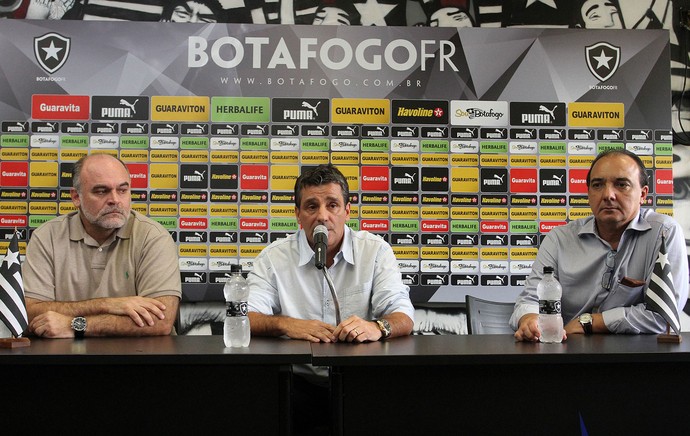 apresentação Eduardo Hungaro botafogo (Foto: Vitor Silva/SSPress)