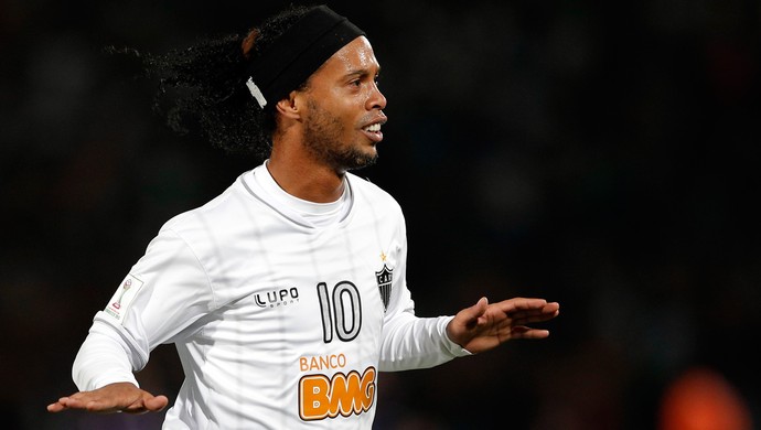 Ronaldinho gol, Atlético-MG x Raja Casablanca (Foto: AP)