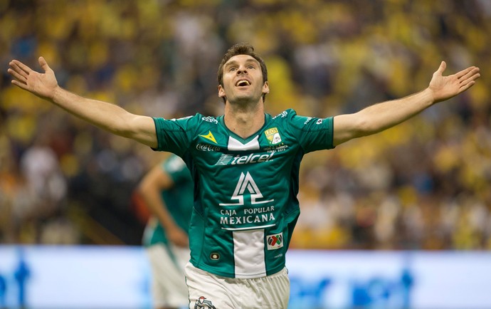 Mauro Boselli gol Leon (Foto: AP)