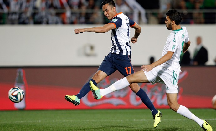 Mohamed Oulhaj eJesus Zavala Raja Casablanca x Monterrey (Foto: AP)