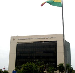 fachada prédio conmebol (Foto: Cassio BArco)