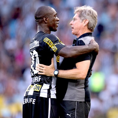 Seedorf e Oswaldo de Oliveira jogo do Botafogo (Foto: Jorge Rodrigues / Agência Estado)