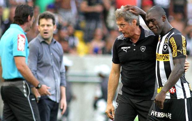 Seedorf comemoração Botafogo contra Criciúma (Foto: Vitor Silva / SS Press)