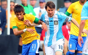 Messi Neymar jogo Brasil Argentina (Foto: Getty Images)