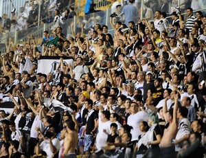 Ponte Preta x Lanús (Foto: Marcos Ribolli)